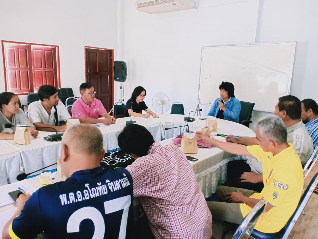 ประชุมวางแผนการผลิต การตลาด กลุ่มเกษตรกรผู้ปลูกกล้วยหอมทอง และรับฟังสภาพปัญหาและข้อเสนอแนวทางพัฒนาการเกษตร ต.พบพระ อ.พบพระ จังหวัดตาก