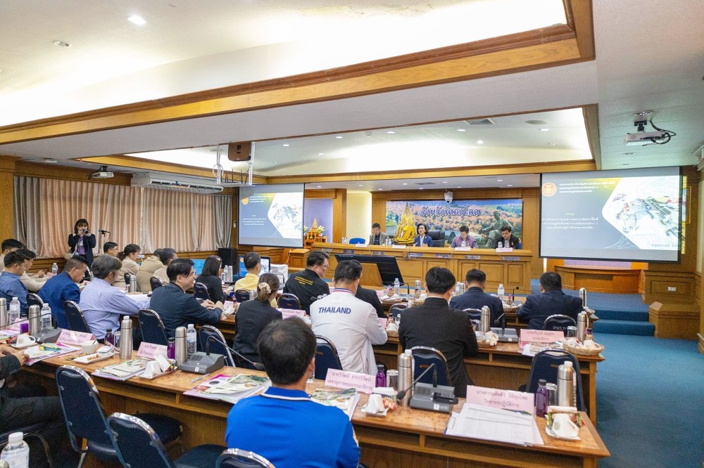 การประชุมร่วมกับคณะกรรมาธิการวิสามัญพิจารณาศึกษาการพัฒนาพื้นที่เขตเศรษฐกิจพิเศษ ภาคเหนือตอนล่าง 1 และเขตเศรษฐกิจพิเศษภาคเหนือ สภาผู้แทนราษฎร