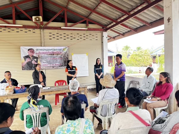 การประชุมเพื่อจัดทำแผนพัฒนาการเกษตรระดับหมู่บ้าน ภายใต้โครงการขับเคลื่อนการเกษตรระดับหมู่บ้านสู่การผลิตสินค้าเกษตรมูลค่าสูง จังหวัดตาก ประจำปีงบประมาณ พ.ศ. 2568 (อำเภออุ้มผาง)